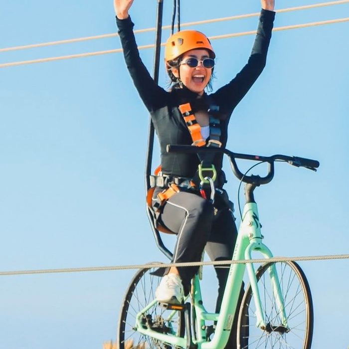 Tirolesa en bicicleta